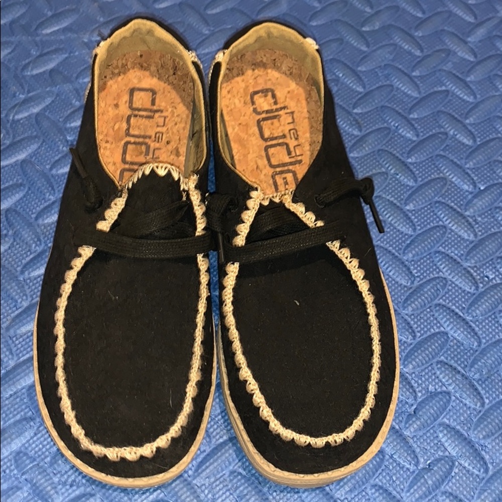 New no rages or box women’s Hey Dude Shoes